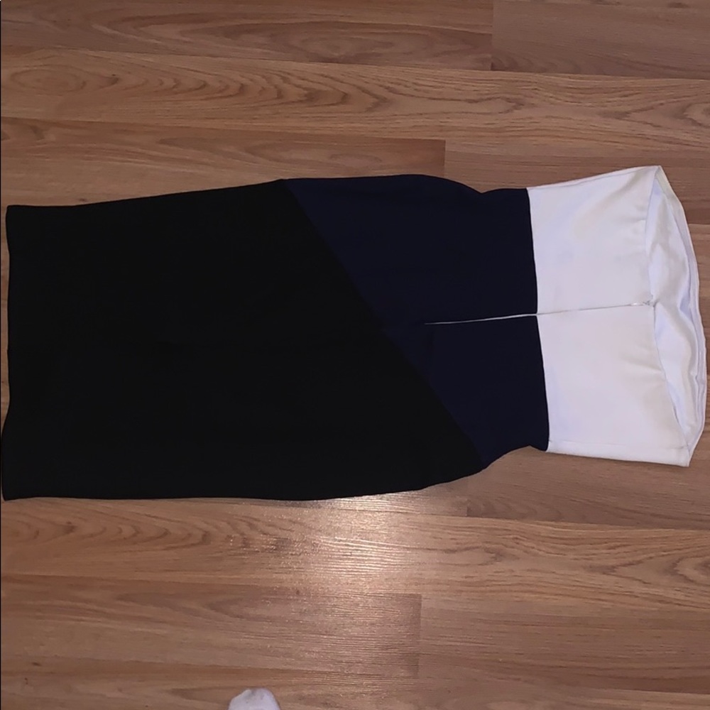 Colorblock Dress - Picture 2 of 3
